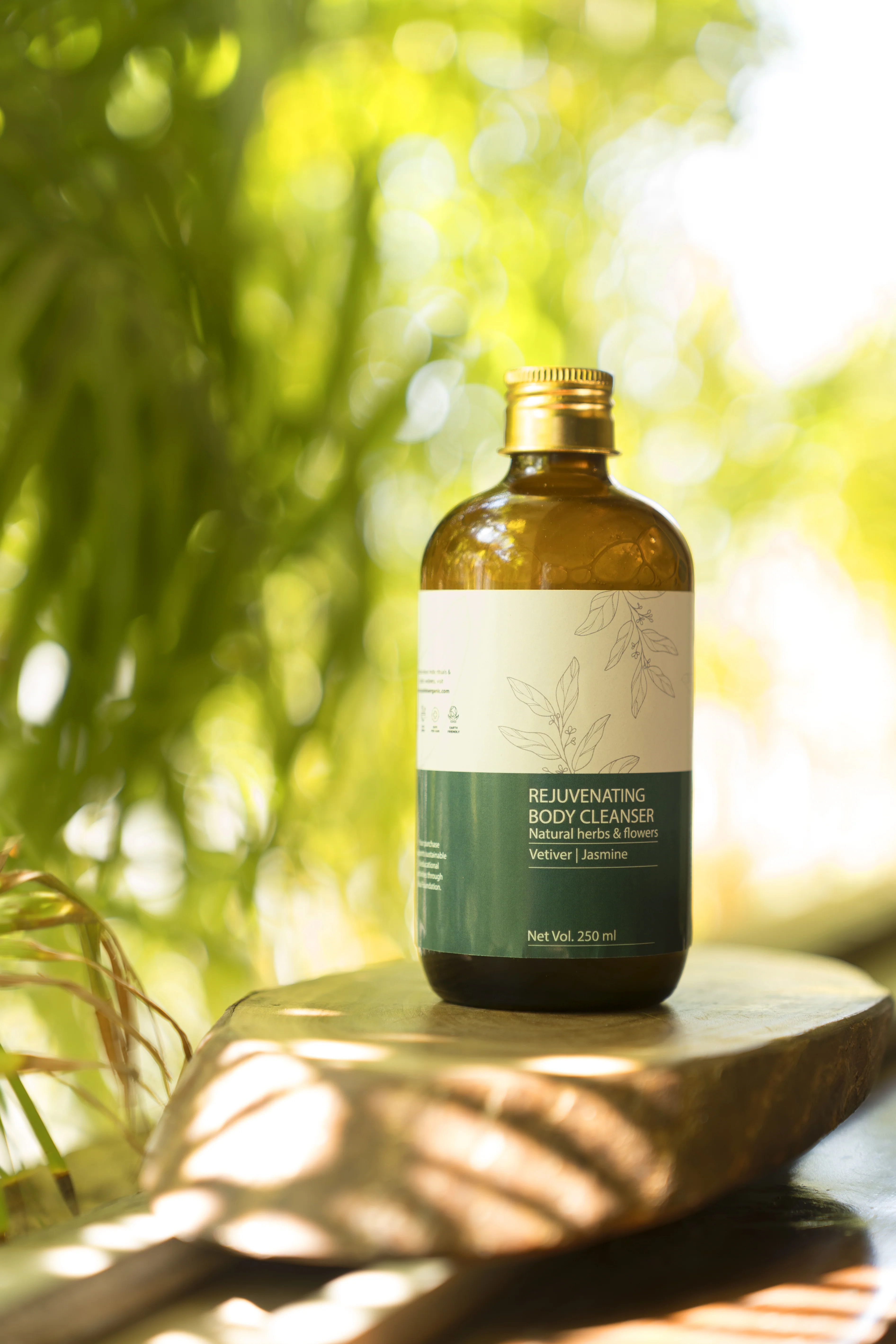 Rejuvenating Body Cleanser - Image 4